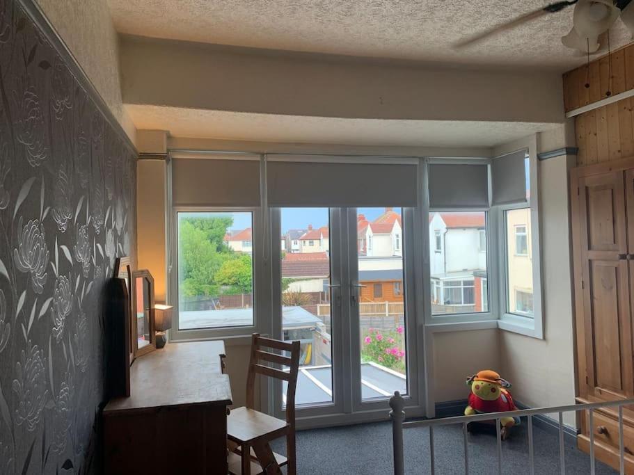 Family Holiday Home Blackpool Ngoại thất bức ảnh