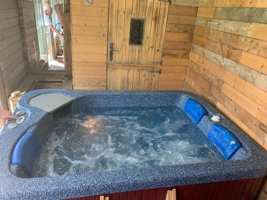 Family Holiday Home Blackpool Ngoại thất bức ảnh