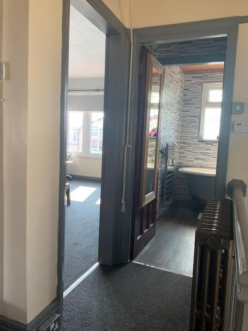 Family Holiday Home Blackpool Ngoại thất bức ảnh