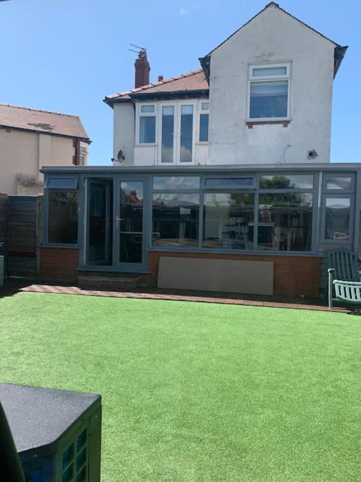 Family Holiday Home Blackpool Ngoại thất bức ảnh