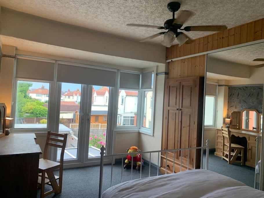 Family Holiday Home Blackpool Ngoại thất bức ảnh